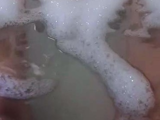 Close up MILF masturbation