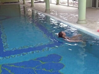 'Villa swimming pool nude practice with Sazan'