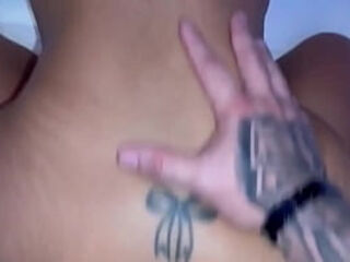 Olha o que fizeram comigo, acabaram com o meu cu , primeiro foi o marido pra abrir caminho para o pau gigante do amigo!