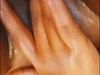 Big ass oiled sexy milf fingers her sexy pussy and squirts preview