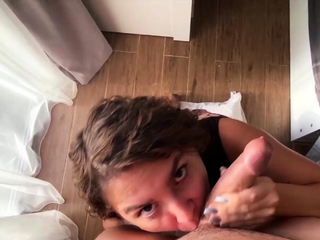 Wife surprises hubby with a deep throat from a whore, what