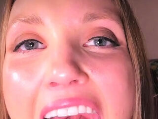 Foot Tongue Mouth and Vore - Riley'S Sexy Mouth, Tongue,