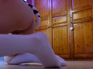 Close up MILF masturbation