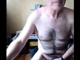 Naked Mature Men Outdoors on Cam