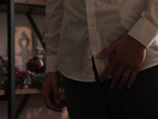 Blonde Wife Gets Hard Dick For Christmas