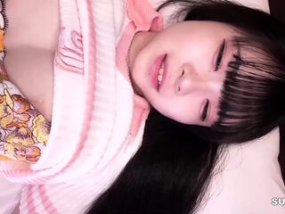 Japanese mommy getting her juicy asian pussy fingered
